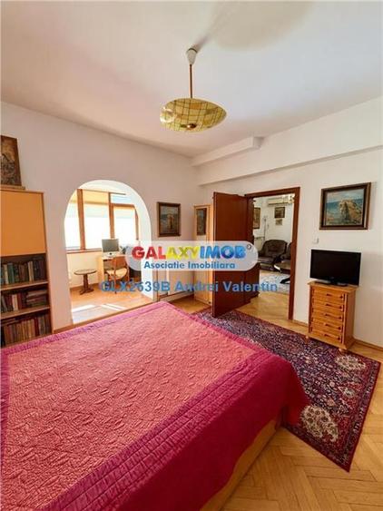 Apartament cu 2 camere semidecomandat în Calea Victoriei