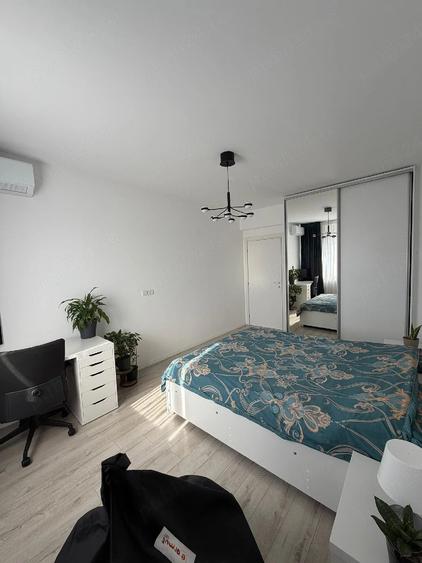 Apartament cu 2 camere decomandat în Est