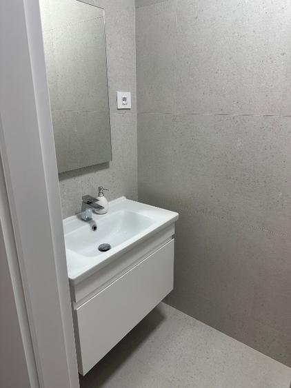 Apartament cu 2 camere semidecomandat, mobilat în Străulești