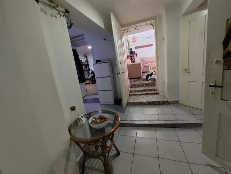 Apartament cu 5 camere decomandat în Grădina Icoanei