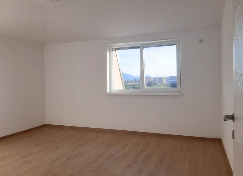 Apartament cu 2 camere decomandat în Sud