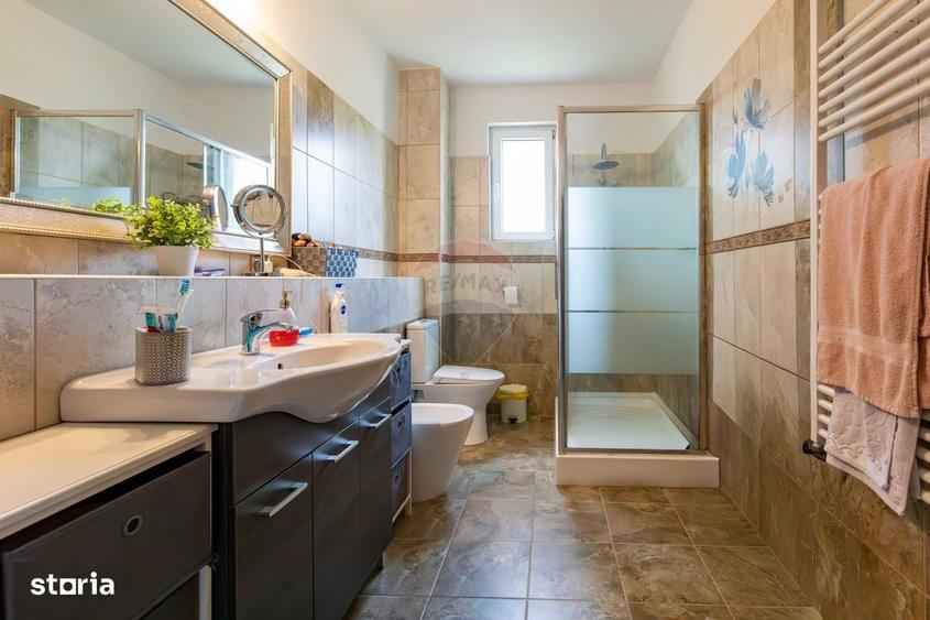 Casă cu 4 camere cu Teren 144 Mp în Măgura