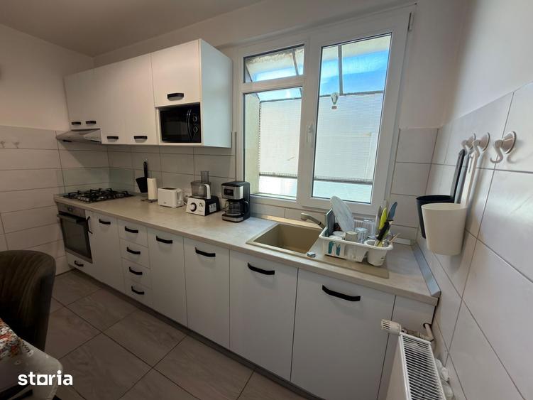 Apartament cu 2 camere decomandat în Eroii Revoluției