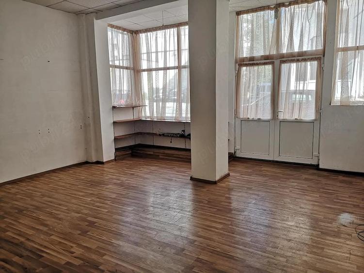 Spațiu comercial, de 40 mp, în Precista