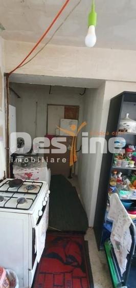 Casă individuală cu 4 camere cu Canalizare în Mihai Bravu