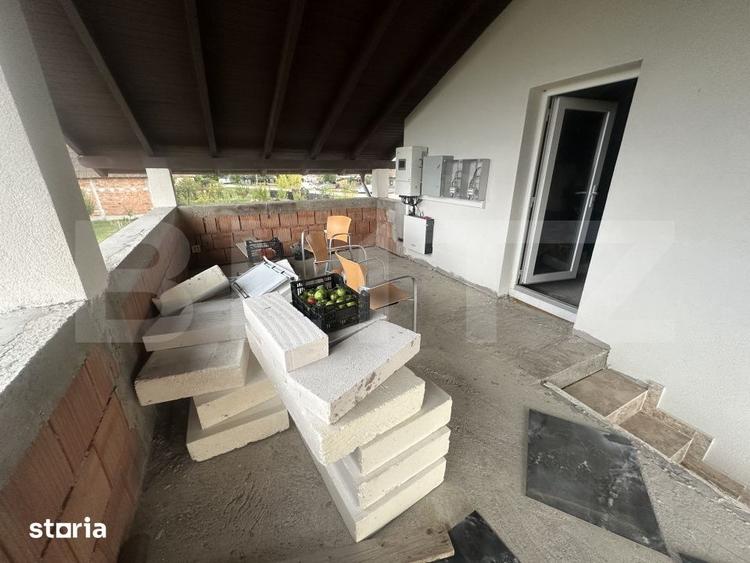 Casă cu 3 camere cu Teren 3600 Mp în Central