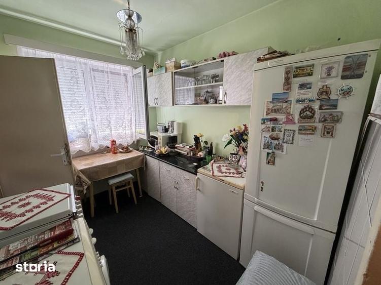 Apartament cu 3 camere semidecomandat în Central