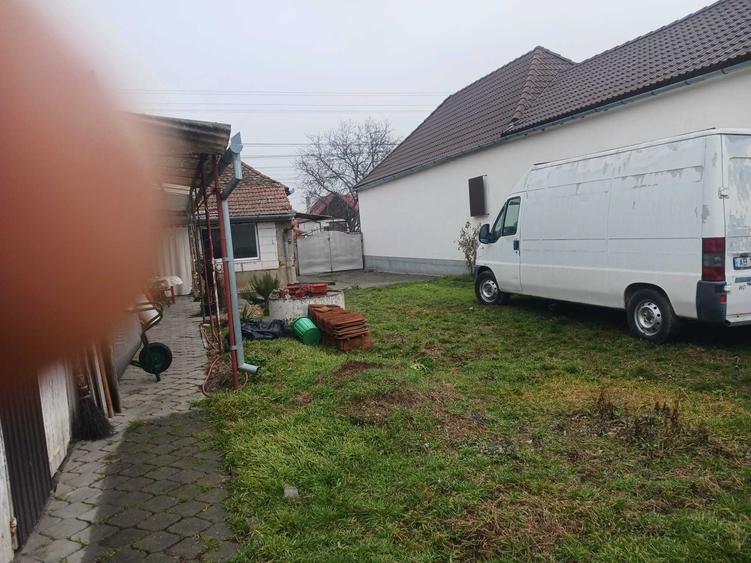 Casă cu 3 camere în Central
