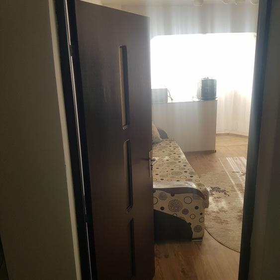 Garsonieră decomandată în Mera