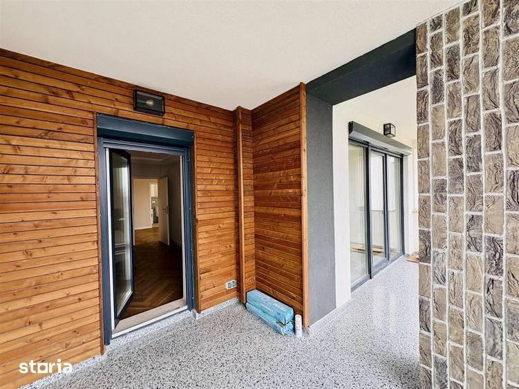 Apartament cu 3 camere în Cristian