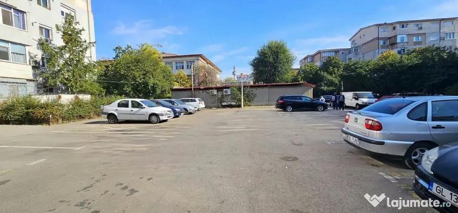 Spațiu comercial, de 150 mp, în Micro 21