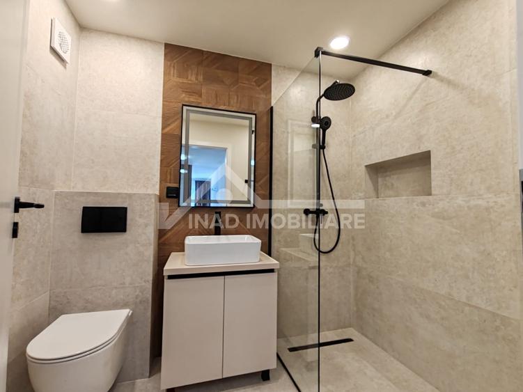 Apartament cu 3 camere semidecomandat, mobilat în Mărăști