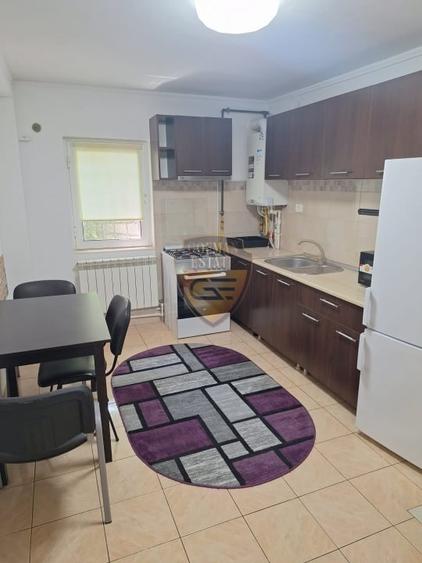 Apartament cu 2 camere semidecomandat, mobilat în Tomis Nord