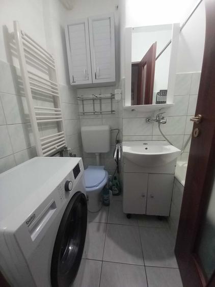 Apartament cu 3 camere semidecomandat în Fortuna