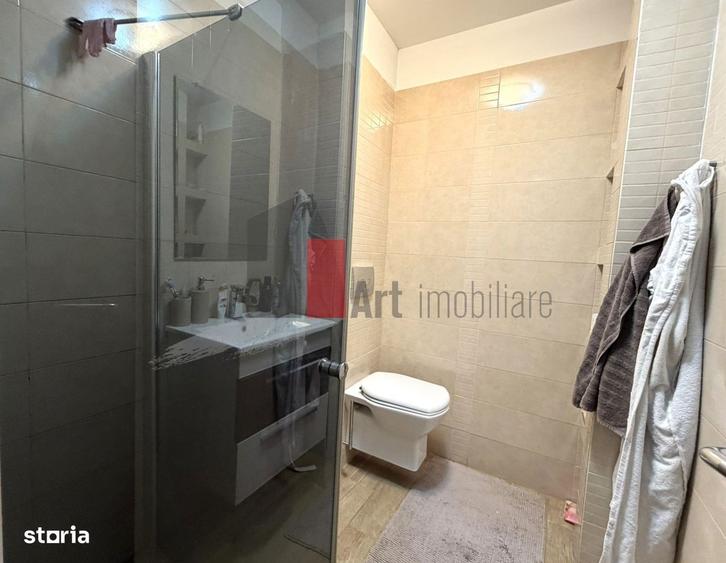 Apartament cu 4 camere decomandat în Berceni