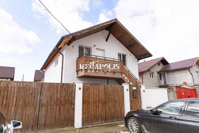 Casă individuală cu 4 camere cu Canalizare în Hărman