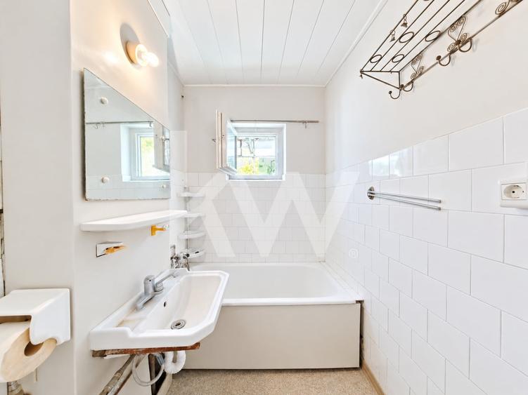 Apartament cu 3 camere decomandat în 13 Decembrie