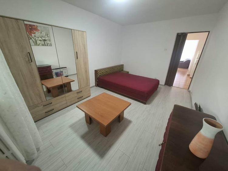 Apartament decomandat în Drumul Taberei