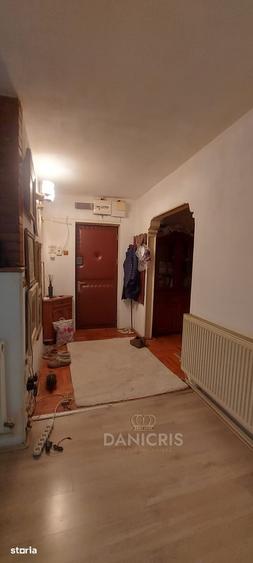 Apartament cu 4 camere decomandat în Tomis III