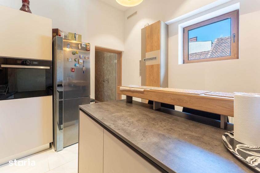 Apartament cu 3 camere în Tractorul