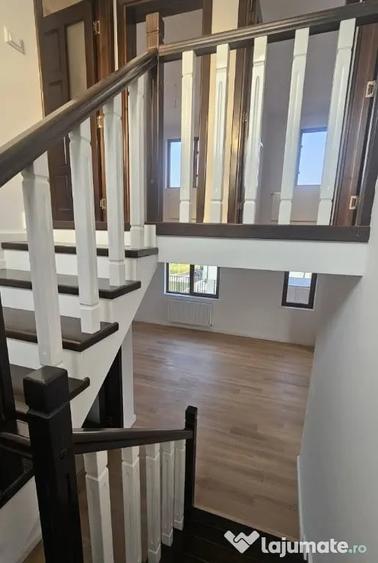 Casă cu 4 camere cu Teren 450 Mp în Burdujeni