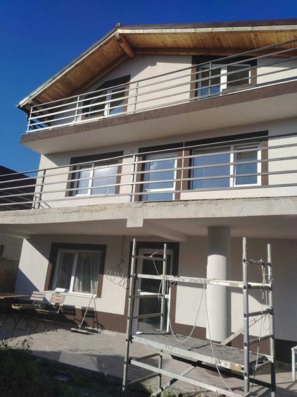 Casă cu 4 camere în Sânpetru