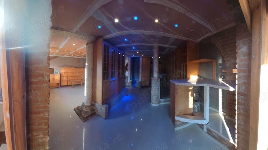 Apartament cu 3 camere semidecomandat în 1 Mai