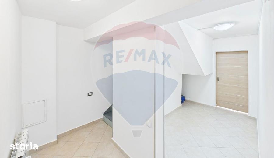 Apartament cu 5 camere în Tineretului