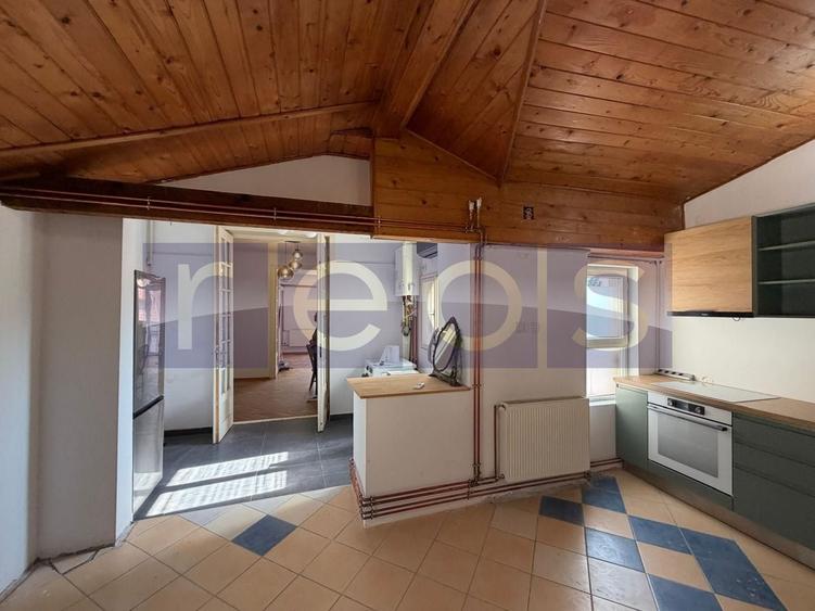 Apartament cu 3 camere în Știrbei Vodă