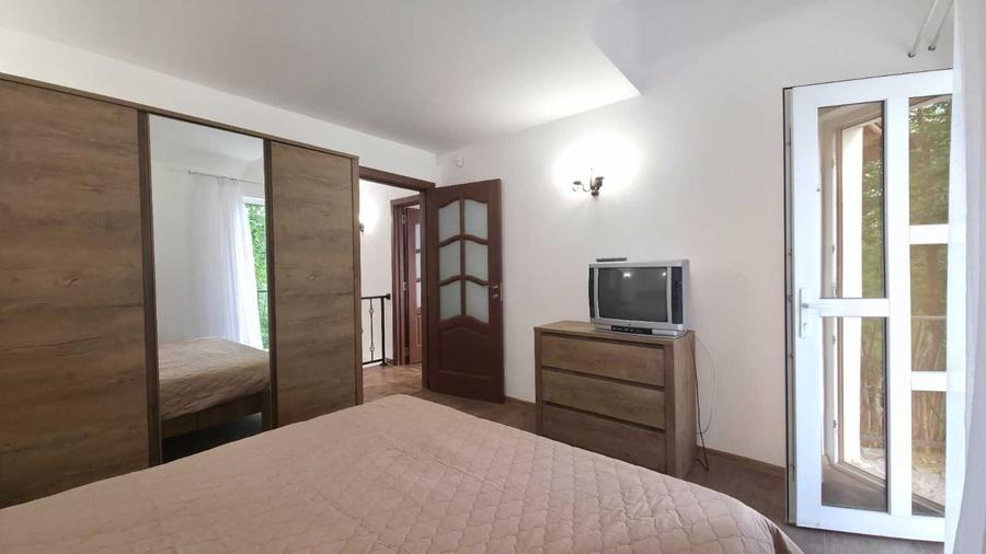Casă cu 4 camere cu Teren 329 Mp în Bezdead