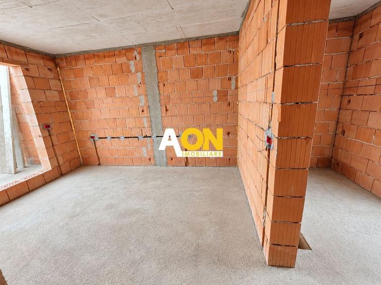 Apartament cu 3 camere decomandat în Cetate