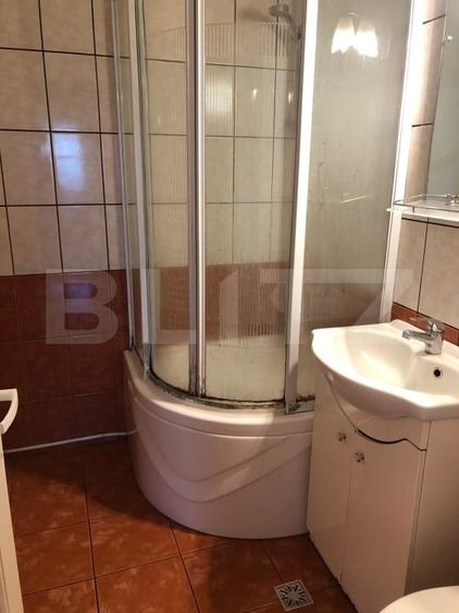 Apartament cu 3 camere decomandat, mobilat în Est