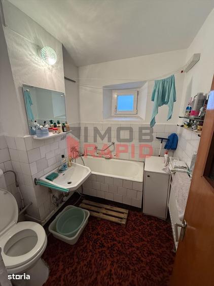 Apartament cu 3 camere semidecomandat în Central