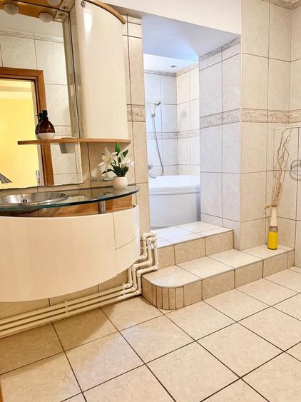 Apartament cu 3 camere decomandat în Unirii