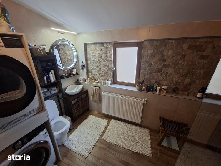Casă cu 5 camere cu Teren 704 Mp în Titulescu