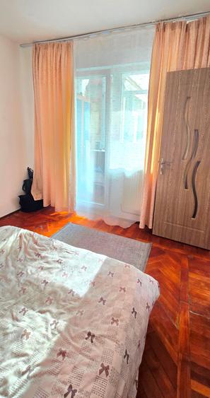 Apartament 2 camere, etaj 2, CT, geam baie, mobilat, bvd. Alexandru - 9