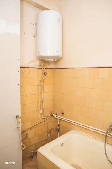 Garsonieră decomandată în Universitate