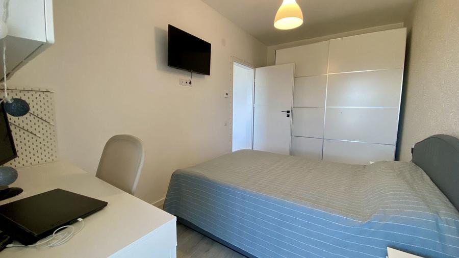 Apartament cu 2 camere semidecomandat, mobilat în Turnișor