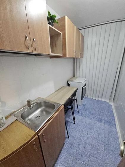 Apartament cu 2 camere decomandat, mobilat în Brâncoveanu