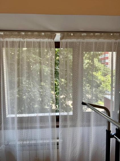 Apartament cu 3 camere decomandat, mobilat în Berceni