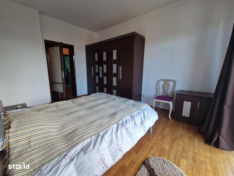 Apartament cu 3 camere, mobilat în Romană