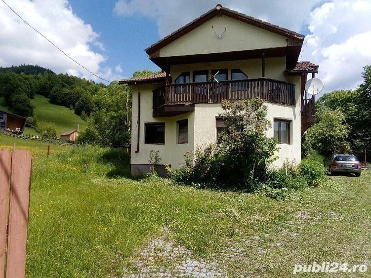 Casă cu 7 camere cu Teren 750 Mp în Greșu