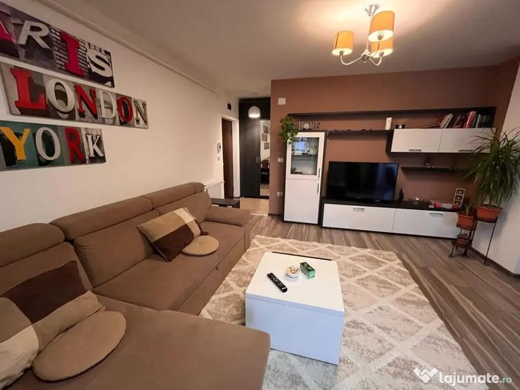 Apartament cu 2 camere semidecomandat, mobilat în Aradului