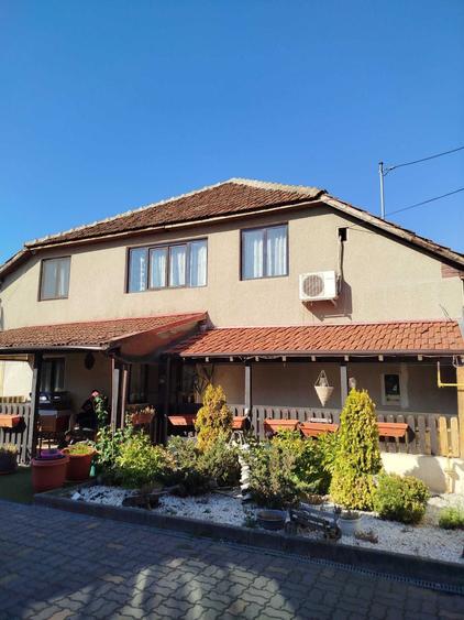 Casă cu 4 camere în Aurel Vlaicu