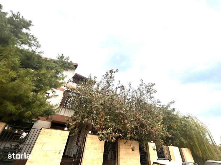 Casă cu 5 camere cu Teren 500 Mp în Sud