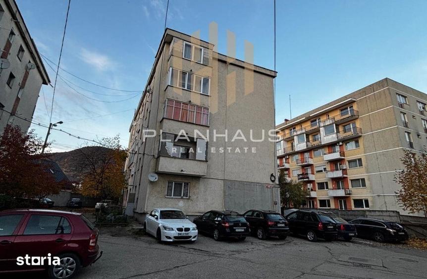 Garsonieră decomandată în Central