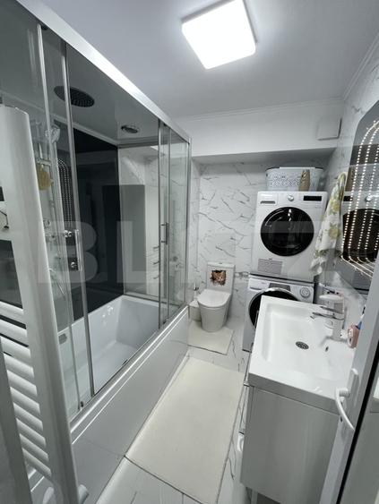 Apartament cu 3 camere semidecomandat, mobilat în Burdujeni