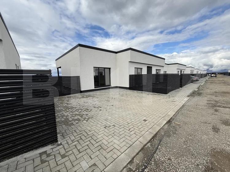 Casă individuală cu 4 camere cu Teren 333 Mp în Tărlungeni