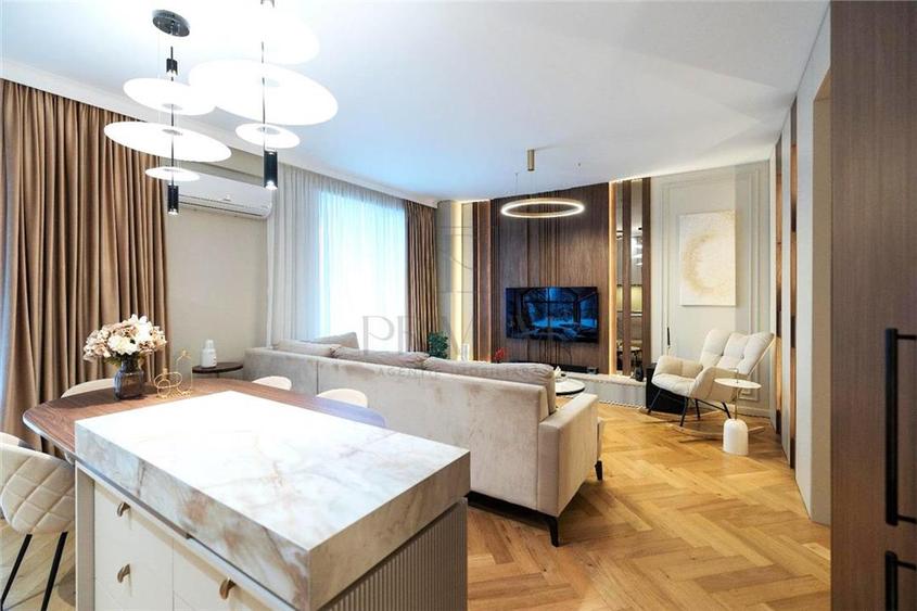 Apartament cu 3 camere decomandat, mobilat în Aradului