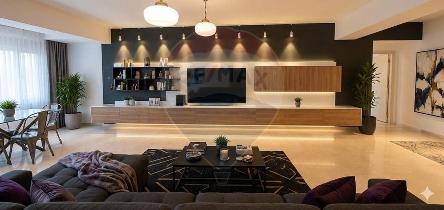 Apartament cu 4 camere decomandat în Băneasa